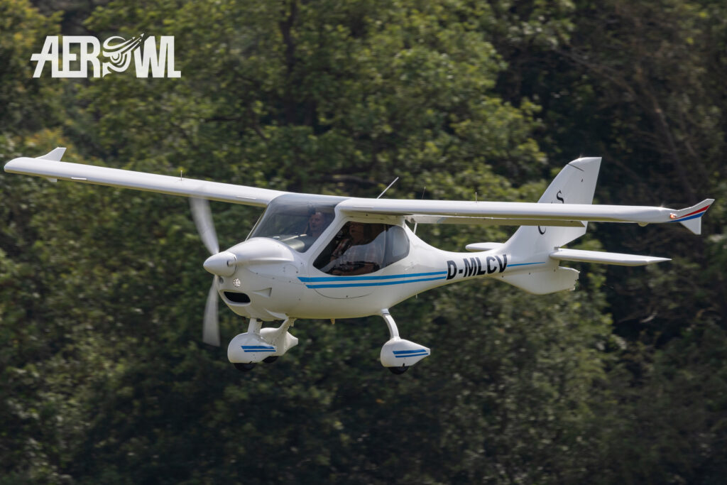 A modern Private Flight Design CT-LS (D-MLCV) landing at the Bienenfarm airport near Berlin during Stearman&Friends 2023.